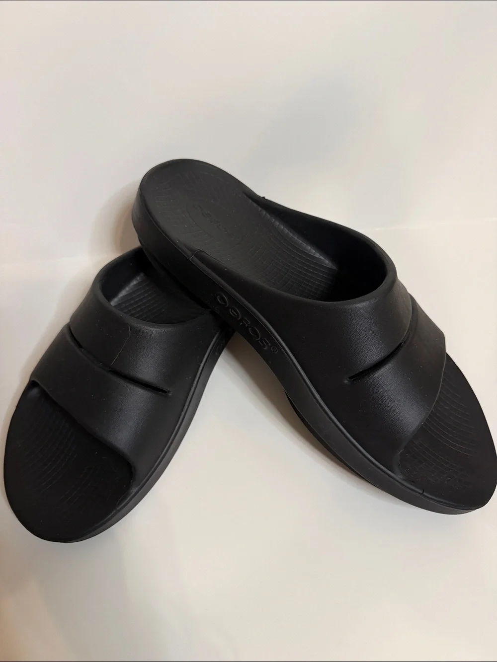 OOFOS OOAHH BLACK SLIDE SANDALS UNISEX WOMEN'S 12 MEN'S 10 EUR 43
